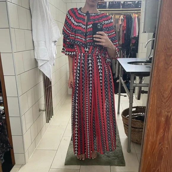 Romance was born pleated maxi dress - Picture 2 of 7